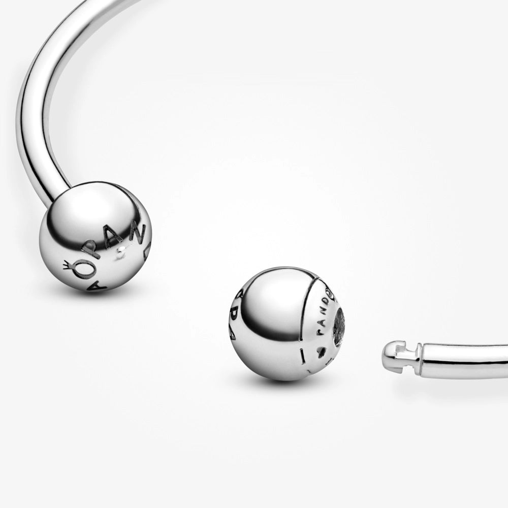 Pandora Moments Silver Open
Bangle
